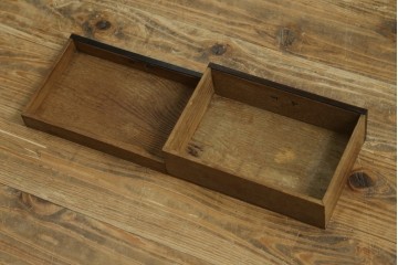 和製アンティーク　希少　上手物　鉄刀木(タガヤサン)　レトロな雰囲気が素敵な作りの良い薬箱　(R-082100)