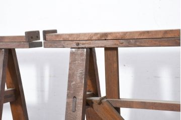 フランスアンティーク　希少!!　使い込まれた風合いが歴史を感じる作りの良い作業台の脚2点セット(ソーホース、SAWHORSE、DIY、材料、テーブル脚、高さ調整可能)(R-082102)