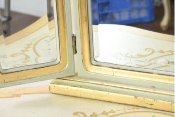 イタリアビンテージ　ハンドペイント　ロココ調　キドニーデザイン　空間に柔らかな印象を与えるドレッサーとスツールのセット(化粧台、鏡台、ミラー、イス、椅子、ヴィンテージ)(R-082106)