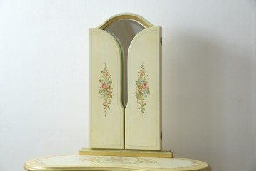 イタリアビンテージ　ハンドペイント　ロココ調　キドニーデザイン　空間に柔らかな印象を与えるドレッサーとスツールのセット(化粧台、鏡台、ミラー、イス、椅子、ヴィンテージ)(R-082106)