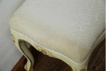 イタリアビンテージ　ハンドペイント　ロココ調　キドニーデザイン　空間に柔らかな印象を与えるドレッサーとスツールのセット(化粧台、鏡台、ミラー、イス、椅子、ヴィンテージ)(R-082106)