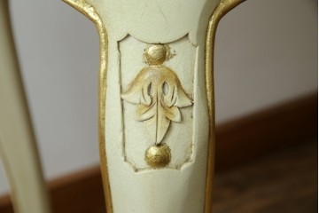 イタリアビンテージ　ハンドペイント　ロココ調　キドニーデザイン　空間に柔らかな印象を与えるドレッサーとスツールのセット(化粧台、鏡台、ミラー、イス、椅子、ヴィンテージ)(R-082106)