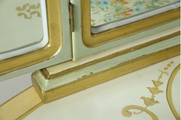 イタリアビンテージ　ハンドペイント　ロココ調　キドニーデザイン　空間に柔らかな印象を与えるドレッサーとスツールのセット(化粧台、鏡台、ミラー、イス、椅子、ヴィンテージ)(R-082106)