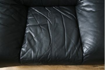 中古　美品　国産職人手作り　アサヒ木工　本革(一部合皮)　安らぎの空間を演出する1人掛けソファ(アームチェア、1Pソファ、一人掛け、レザー)(定価約13万円)(R-082109)