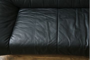 中古　美品　国産職人手作り　アサヒ木工　本革(一部合皮)　安らぎの空間を演出する3人掛けソファ(トリプルソファ、3Pソファ、三人掛け、レザー)(定価約25万円)(R-082110)