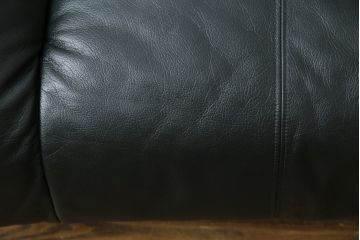 中古　美品　国産職人手作り　アサヒ木工　本革(一部合皮)　安らぎの空間を演出する3人掛けソファ(トリプルソファ、3Pソファ、三人掛け、レザー)(定価約25万円)(R-082110)