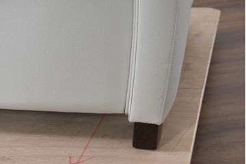 中古　美品　カリモク(karimoku)　ZW7300　本革(レザー)　ずっと座っていたくなるような包容力のある1Pソファ(アームチェア、1人掛けソファ、一人掛けソファ)(定価約20万円)(R-082112)