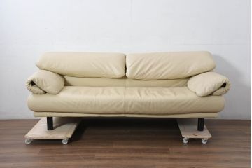 中古　美品　イタリア　IDC大塚家具取り扱い　Poltromec(ポルトロメック)　ジェミニシリーズ　本革(レザー)　洗練されたデザインのモダンでスタイリッシュな2.5人掛けソファ(2P、2.5P、3P、2人掛け、2.5人掛け、3人掛け、背もたれ可動式、ハイバック、ローバック)(定価約80万円)(R-082113)