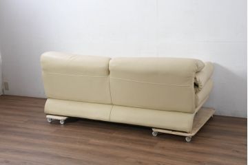 中古　美品　イタリア　IDC大塚家具取り扱い　Poltromec(ポルトロメック)　ジェミニシリーズ　本革(レザー)　洗練されたデザインのモダンでスタイリッシュな2.5人掛けソファ(2P、2.5P、3P、2人掛け、2.5人掛け、3人掛け、背もたれ可動式、ハイバック、ローバック)(定価約80万円)(R-082113)