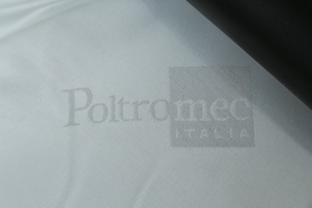 中古　美品　イタリア　IDC大塚家具取り扱い　Poltromec(ポルトロメック)　ジェミニシリーズ　本革(レザー)　洗練されたデザインのモダンでスタイリッシュな2.5人掛けソファ　定価約80万円　(R-082113)