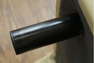 中古　美品　イタリア　IDC大塚家具取り扱い　Poltromec(ポルトロメック)　ジェミニシリーズ　本革(レザー)　洗練されたデザインのモダンでスタイリッシュな2.5人掛けソファ　定価約80万円　(R-082113)