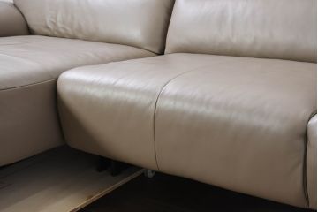 中古　超美品　使用感ほぼなし　IDC大塚家具取り扱い　FaBBRica(ファブリカ)　ゆったりとくつろげるL字型3Pカウチソファ(三人掛け、3Pソファ、トリプルソファ、コーナーソファ)(定価約55万円)(R-082115)