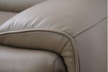 中古　超美品　使用感ほぼなし　IDC大塚家具取り扱い　FaBBRica(ファブリカ)　ゆったりとくつろげるL字型3Pカウチソファ(三人掛け、3Pソファ、トリプルソファ、コーナーソファ)(定価約55万円)(R-082115)