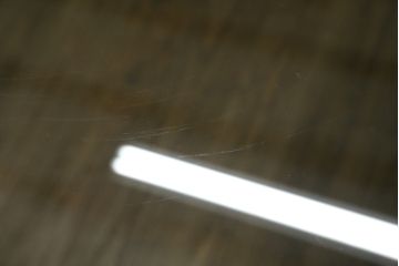 中古　美品　イタリア　calligaris(カリガリス)　VORTEX(ヴォルテックス)　強化ガラス天板　螺旋状のベースがエレガントなラウンドテーブル(丸テーブル、2人掛けダイニングテーブル、4人掛けダイニングテーブル、食卓)(定価約23万円)(R-082116)