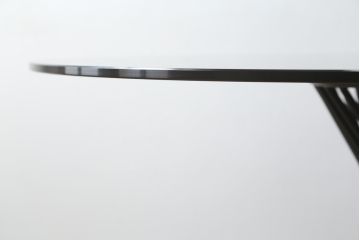 中古　美品　イタリア　calligaris(カリガリス)　VORTEX(ヴォルテックス)　強化ガラス天板　螺旋状のベースがエレガントなラウンドテーブル(丸テーブル、2人掛けダイニングテーブル、4人掛けダイニングテーブル、食卓)(定価約23万円)(R-082116)