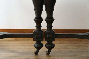 フランスアンティーク　上手物　高級品!!　上品で凝ったデザインが魅力的なダイニングテーブル　(R-082118)