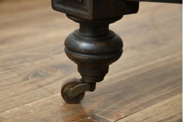 フランスアンティーク　上手物　高級品!!　上品で凝ったデザインが魅力的なダイニングテーブル　(R-082118)