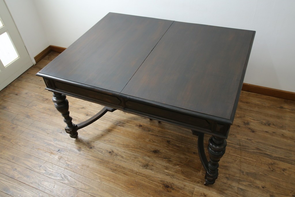 フランスアンティーク　上手物　高級品!!　上品で凝ったデザインが魅力的なダイニングテーブル　(R-082118)