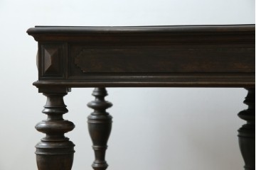 フランスアンティーク　上手物　高級品!!　上品で凝ったデザインが魅力的なダイニングテーブル　(R-082118)