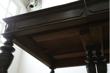 フランスアンティーク　上手物　高級品!!　上品で凝ったデザインが魅力的なダイニングテーブル　(R-082118)