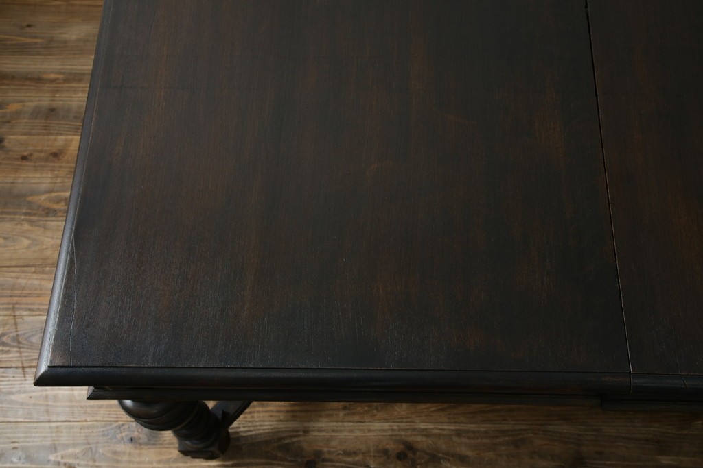 フランスアンティーク　上手物　高級品!!　上品で凝ったデザインが魅力的なダイニングテーブル　(R-082118)