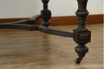 フランスアンティーク　上手物　高級品!!　上品で凝ったデザインが魅力的なダイニングテーブル　(R-082118)