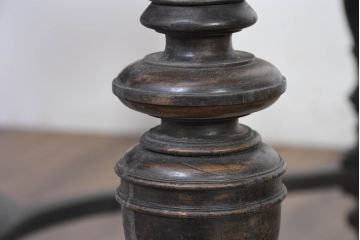 フランスアンティーク　上手物　高級品!!　上品で凝ったデザインが魅力的なダイニングテーブル(2人掛け、4人掛けテーブル)(R-082118)