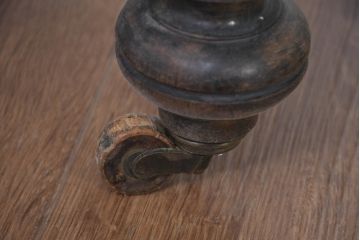 フランスアンティーク　上手物　高級品!!　上品で凝ったデザインが魅力的なダイニングテーブル(2人掛け、4人掛けテーブル)(R-082118)