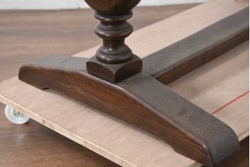 イギリスアンティーク　オーク材　天板のデザインとバルボスレッグが目を引くコーヒーテーブル(ローテーブル、センターテーブル、リビングテーブル、英国)(R-082120)