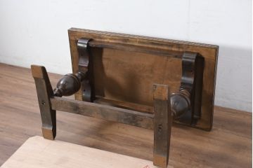 イギリスアンティーク　オーク材　天板のデザインとバルボスレッグが目を引くコーヒーテーブル(ローテーブル、センターテーブル、リビングテーブル、英国)(R-082120)