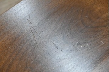 中古　飛騨高山　家具ブランド　シラカワ(shirakawa)　ハルス(Hals)　ウォールナット材　シンプルで洗練されたデザインのダイニングテーブル　定価約22万円　(R-082125)