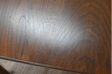 中古　飛騨高山　家具ブランド　シラカワ(shirakawa)　ハルス(Hals)　ウォールナット材　シンプルで洗練されたデザインのダイニングテーブル　定価約22万円　(R-082125)