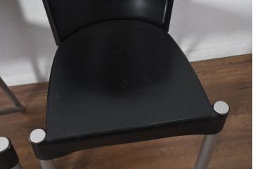 中古　ドイツ　IDC大塚家具取り扱い　高級家具メーカー　Ronald Schmitt(ロナルドシュミット)　極厚本革(レザー)　スタイリッシュなデザインが美しいダイニングチェア2脚セット(アームレスチェア、イス、椅子、バラ売り可能)(定価2脚で約22万円)(R-082127)
