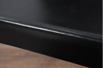 中古　ドイツ　IDC大塚家具取り扱い　高級家具メーカー　Ronald Schmitt(ロナルドシュミット)　極厚本革(レザー)　スタイリッシュなデザインが美しいダイニングチェア2脚セット(アームレスチェア、イス、椅子、バラ売り可能)(定価2脚で約22万円)(R-082127)