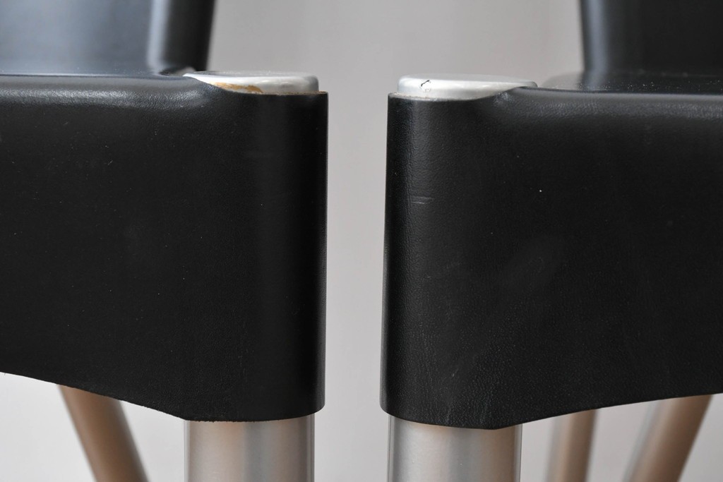 中古　ドイツ　IDC大塚家具取り扱い　高級家具メーカー　Ronald Schmitt(ロナルドシュミット)　極厚本革(レザー)　スタイリッシュなデザインが美しいダイニングチェア2脚セット(アームレスチェア、イス、椅子、バラ売り可能)(定価2脚で約22万円)(R-082127)