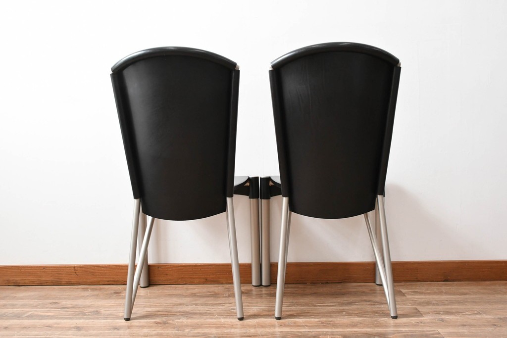 中古　ドイツ　IDC大塚家具取り扱い　高級家具メーカー　Ronald Schmitt(ロナルドシュミット)　極厚本革(レザー)　スタイリッシュなデザインが美しいダイニングチェア2脚セット(アームレスチェア、イス、椅子、バラ売り可能)(定価2脚で約22万円)(R-082127)