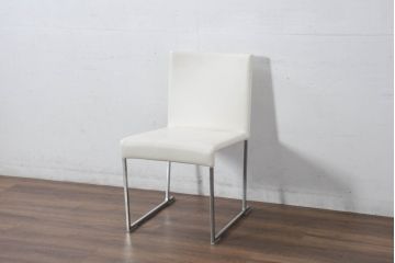 中古　B&B Italia(ビーアンドビー イタリア)　SEDIA SOLO(セディア ソロ)　Antonio Citterio(アントニオチッテリオ)　本革(レザー)　シンプルで無駄のないフォルムのダイニングチェア(椅子、アームレスチェア)(定価約17万円)(R-082128)