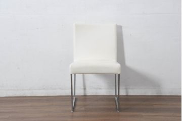 中古　B&B Italia(ビーアンドビー イタリア)　SEDIA SOLO(セディア ソロ)　Antonio Citterio(アントニオチッテリオ)　本革(レザー)　シンプルで無駄のないフォルムのダイニングチェア(椅子、アームレスチェア)(定価約17万円)(R-082128)