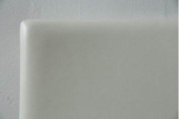 中古　B&B Italia(ビーアンドビー イタリア)　SEDIA SOLO(セディア ソロ)　Antonio Citterio(アントニオチッテリオ)　本革(レザー)　シンプルで無駄のないフォルムのダイニングチェア　定価約17万円相当　(R-082128)