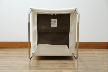 中古　B&B Italia(ビーアンドビー イタリア)　SEDIA SOLO(セディア ソロ)　Antonio Citterio(アントニオチッテリオ)　本革(レザー)　シンプルで無駄のないフォルムのダイニングチェア　定価約17万円相当　(R-082128)