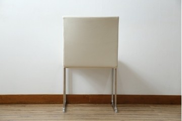 中古　B&B Italia(ビーアンドビー イタリア)　SEDIA SOLO(セディア ソロ)　Antonio Citterio(アントニオチッテリオ)　本革(レザー)　シンプルで無駄のないフォルムのダイニングチェア　定価約17万円相当　(R-082128)