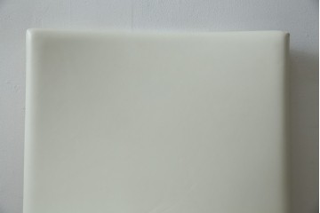 中古　B&B Italia(ビーアンドビー イタリア)　SEDIA SOLO(セディア ソロ)　Antonio Citterio(アントニオチッテリオ)　本革(レザー)　シンプルで無駄のないフォルムのダイニングチェア　定価約17万円相当　(R-082128)