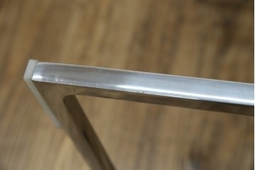 中古　B&B Italia(ビーアンドビー イタリア)　SEDIA SOLO(セディア ソロ)　Antonio Citterio(アントニオチッテリオ)　本革(レザー)　シンプルで無駄のないフォルムのダイニングチェア　定価約17万円相当　(R-082128)