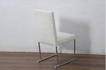 中古　B&B Italia(ビーアンドビー イタリア)　SOLO(ソロ)　Antonio Citterio(アントニオチッテリオ)　本革(レザー)　シンプルで洗練された佇まいのダイニングチェア(椅子、アームレスチェア)(定価約23万円)(R-082129)