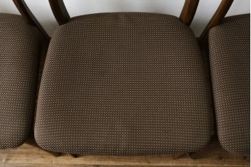 中古　美品　飛騨高山　家具ブランド　シラカワ(shirakawa)　ハルス(Hals)　ウォールナット材　シンプルで洗練されたデザインのダイニングチェア4脚セット(アームレスチェア、椅子、イス、バラ売り可能)(定価4脚で約19万円)(R-082132)