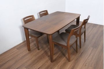 中古　美品　飛騨高山　家具ブランド　シラカワ(shirakawa)　ハルス(Hals)　ウォールナット材　シンプルで洗練されたデザインのダイニングチェア4脚セット(アームレスチェア、椅子、イス、バラ売り可能)(定価4脚で約19万円)(R-082132)