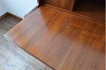 デンマークビンテージ　オークレッグ　ローズウッド?　チーク材　クラシカルな雰囲気を盛り立てるライティングビューロー　(R-082141)