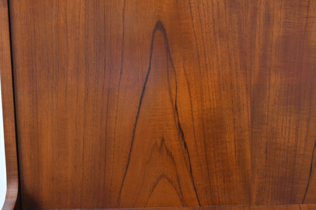 デンマークビンテージ　オークレッグ　ローズウッド?　チーク材　クラシカルな雰囲気を盛り立てるライティングビューロー　(R-082141)