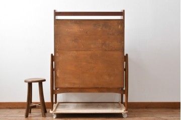 デンマークビンテージ　オークレッグ　ローズウッド?　チーク材　クラシカルな雰囲気を盛り立てるライティングビューロー　(R-082141)