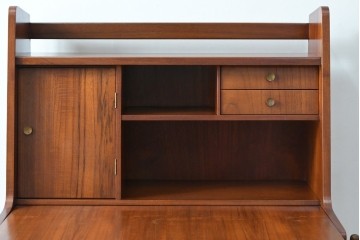 デンマークビンテージ　オークレッグ　ローズウッド?　チーク材　クラシカルな雰囲気を盛り立てるライティングビューロー　(R-082141)